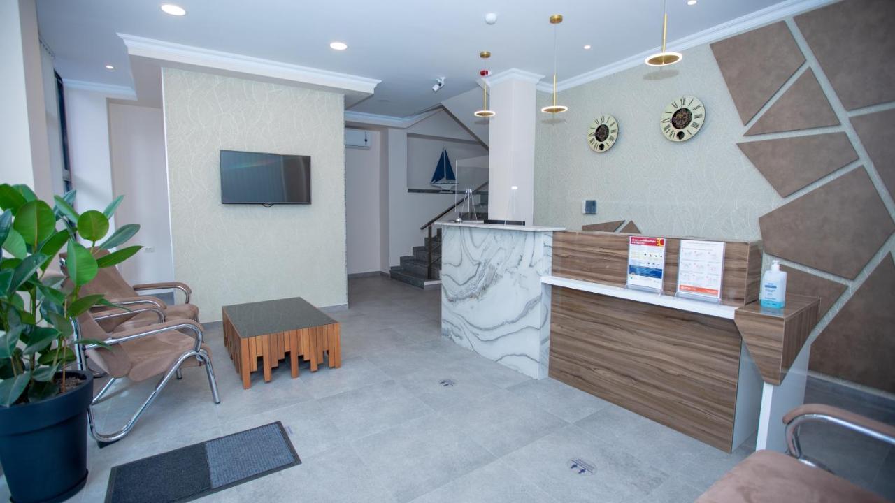 Royal Venezia Hotel Batoumi Extérieur photo