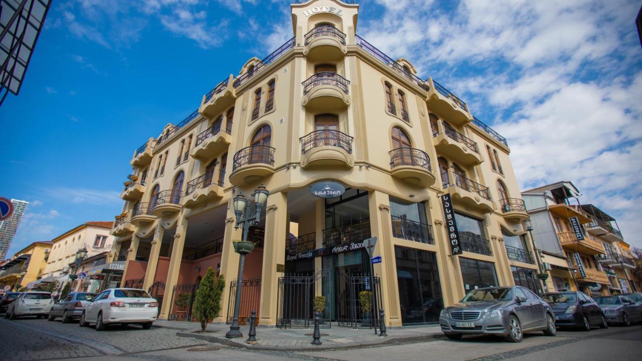 Royal Venezia Hotel Batoumi Extérieur photo