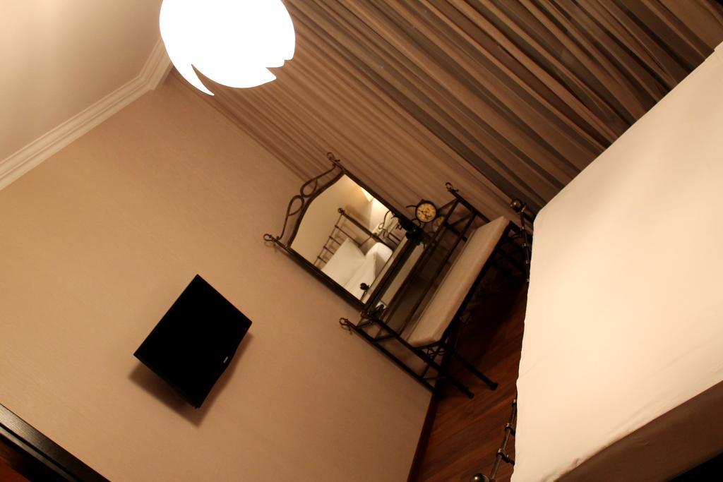 Royal Venezia Hotel Batoumi Chambre photo